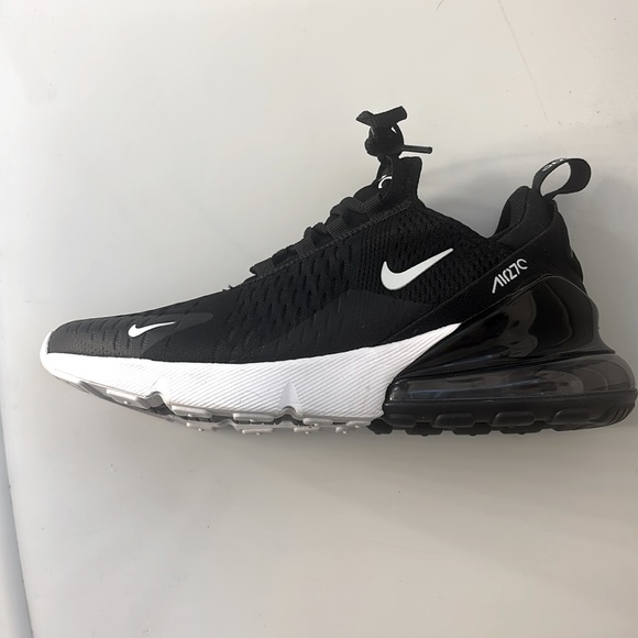Nike Airmax 270 - Picture 7 of 7